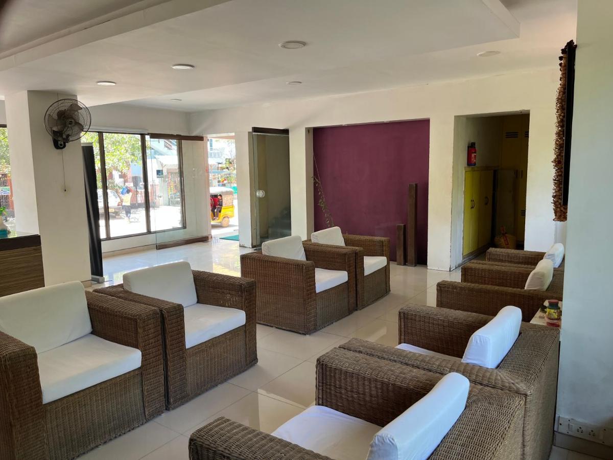 Asr Guesthouse Тирупати Екстериор снимка