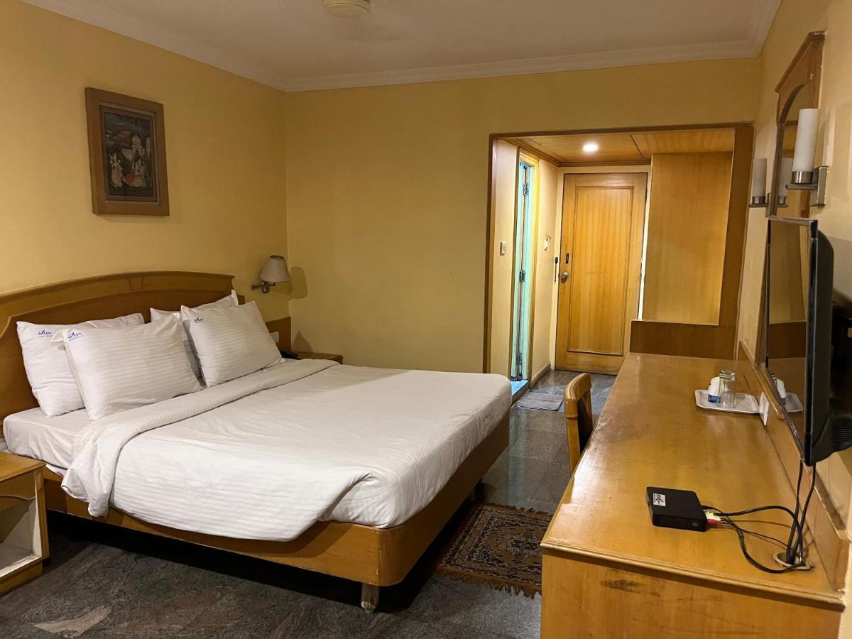 Asr Guesthouse Тирупати Екстериор снимка